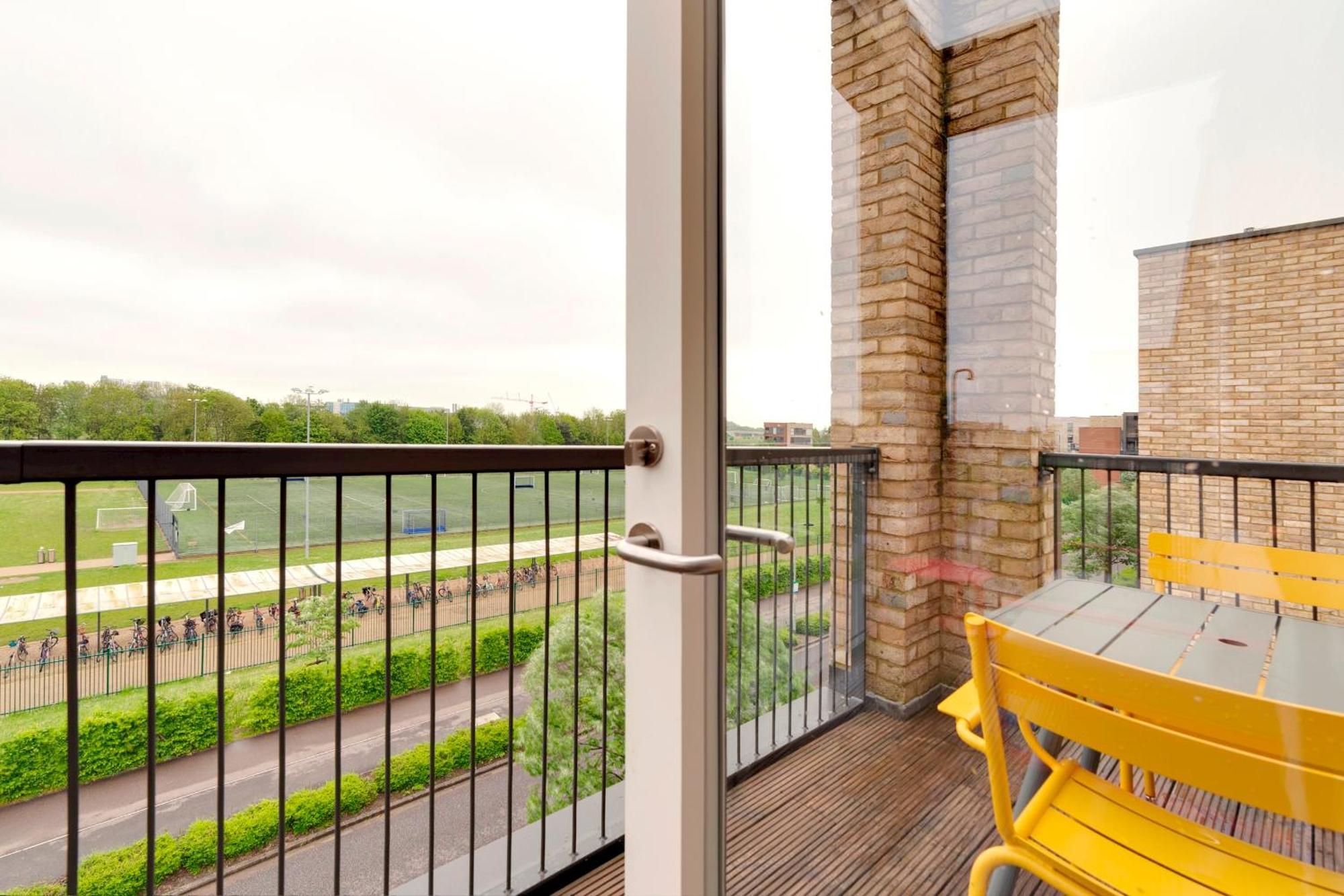 Pass The Keys Stunning And Spacious Modern Flat - Own Car Park CBG Buitenkant foto