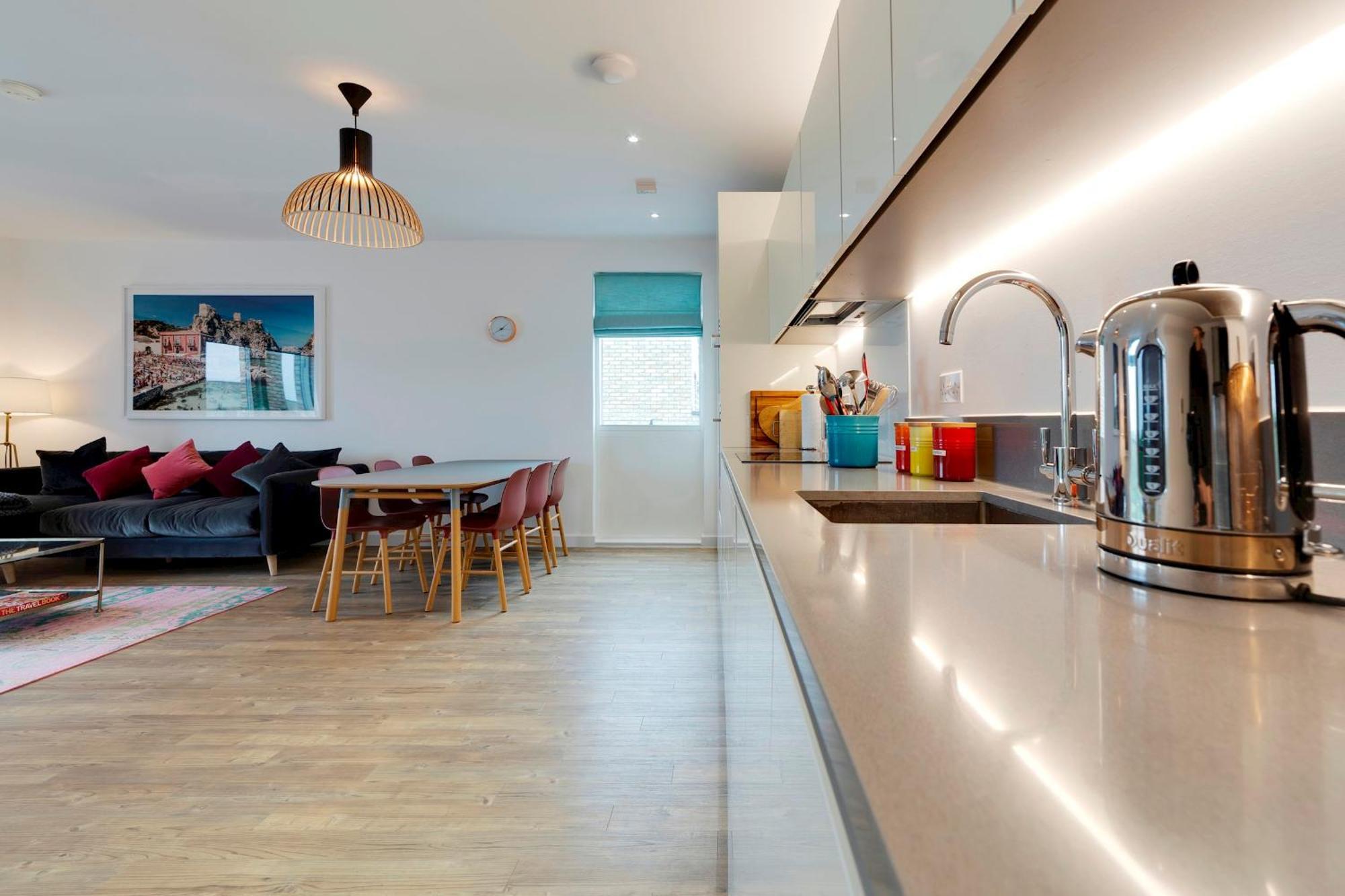 Pass The Keys Stunning And Spacious Modern Flat - Own Car Park CBG Buitenkant foto